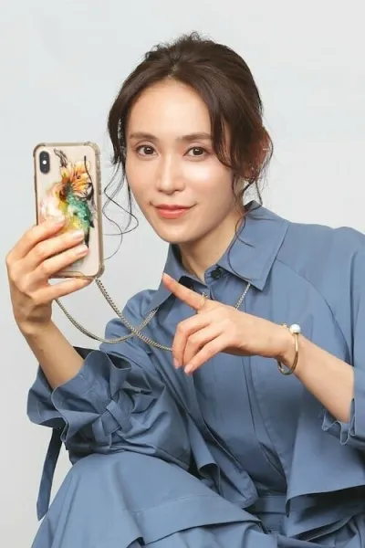 Дневник 38-летней разведённой женщины, которая попробовала приложение для знакомств (Сезон 1)